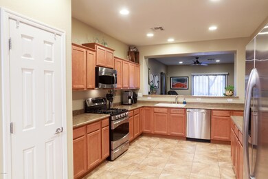 0002_Kitchen_8920DininoCt