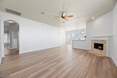 5201 Bailey Ln, Alvin, TX 77511 - photo 5