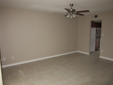 6202 Skyline Dr unit D24, Houston, TX 77057 - photo 3