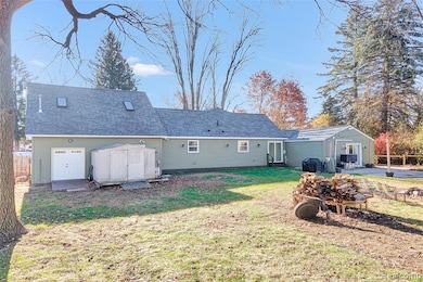 34682 Beacon St, Livonia, MI 48150 - photo 5