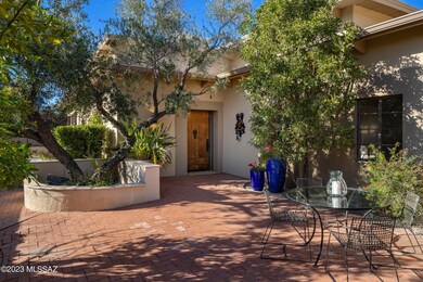 Front Courtyard/Entry