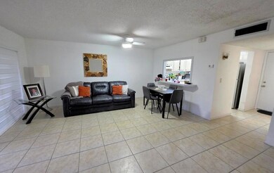 725 Lori Dr unit 206, Palm Springs, FL 33461 - photo 4