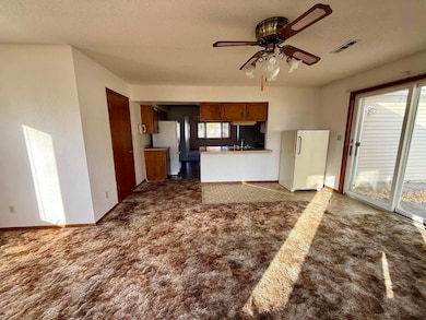 1255 4th St, Jesup, IA 50648 - photo 5