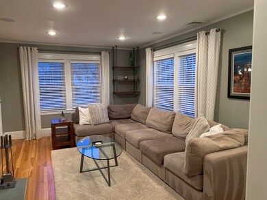 305 Webster St unit 202, Auburndale, MA 02466 - photo 2