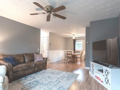 2 Evergreen Dr unit 201, Milton, VT 05468 - photo 3