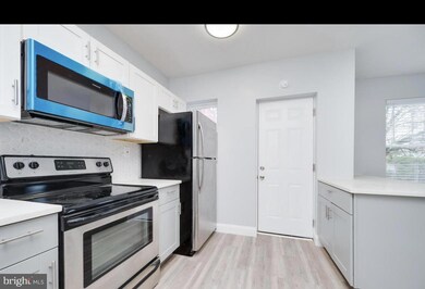 1048 Cherry St, Reading, PA 19602 - photo 3