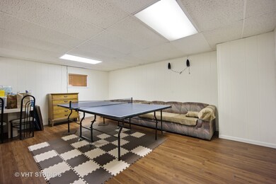 241 Osage Ln, Buffalo Grove, IL 60089 - photo 2