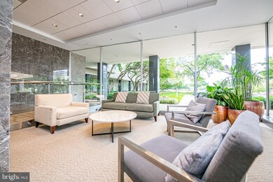 The Potomac Plaza Co-op unit 225, Washington, DC 20037 - photo 4