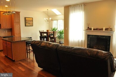 42913 Overly Square, Chantilly, VA 20152 - photo 3