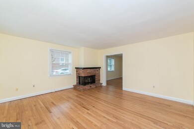 6512 Loch Hill Rd, Baltimore, MD 21239 - photo 2