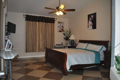 Apache Listing 016