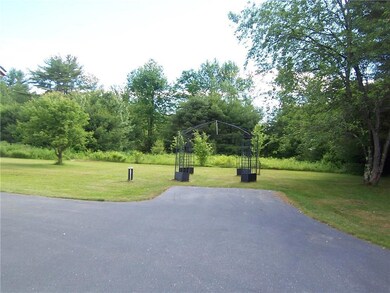 335 Elm St, Mechanic Falls, ME 04256 - photo 3