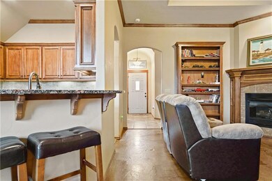 Open Dining & Living!