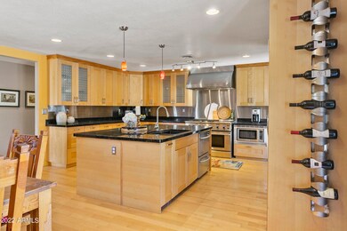 Large Island with drawer dishwashers