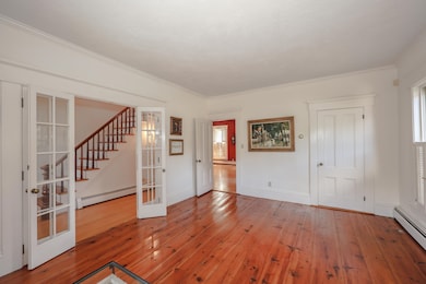 25 Pleasant St, Goffstown, NH 03045 - photo 4