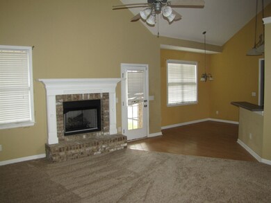 305 Loudon Hill Dr, Warner Robins, GA 31088 - photo 3