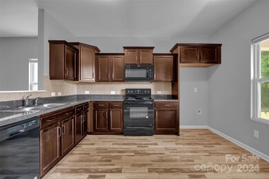 2318 Marthas Ridge Dr, Statesville, NC 28625 - photo 7