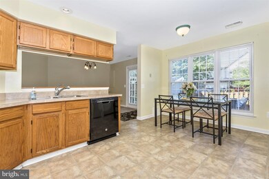 875 Waterford Dr, Frederick, MD 21702 - photo 3