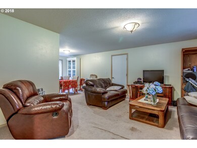 9985 NE Trillium Ln, Newberg, OR 97132 - photo 4