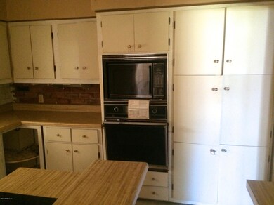 6404 Ledbury Dr S, Jacksonville, FL 32210 - photo 7