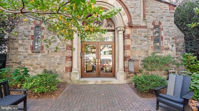 1100 N Calvert St unit 2, Baltimore, MD 21202 - photo 2