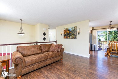 Living Room 20180703-DW-1074-SMALL