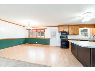 418 Drier St, Durand, WI 54736 - photo 4