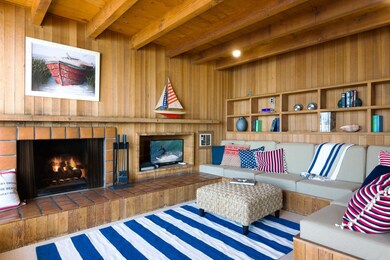 LivingRoom2