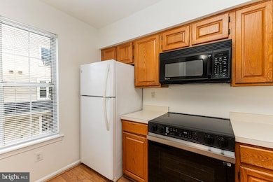 9472 Scarlet Oak Dr unit 9, Manassas, VA 20110 - photo 6