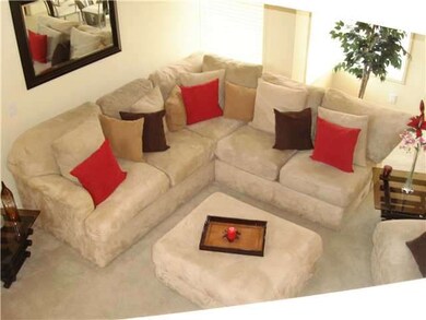 Entry Room~Great space to entertain~!~