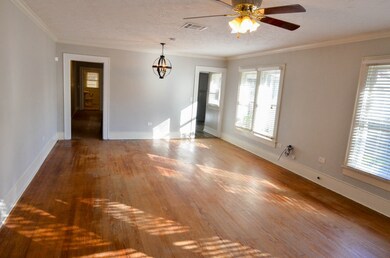 508 W Lang St unit 510, Alvin, TX 77511 - photo 4