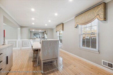 04-24 Honeysuckle Way, Howell, NJ-102