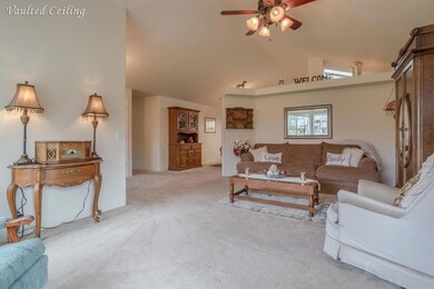 1601 Inverness Dr, Medford, OR 97504 - photo 5