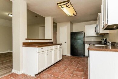 unlisted-address, Denton, TX 76210 - photo 6