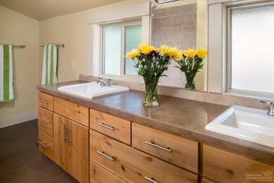 61544 SE Chief Joseph Ln, Bend, OR 97702 - photo 6