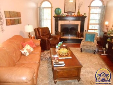 3833 SW Deer Trail Dr, Topeka, KS 66610 - photo 7