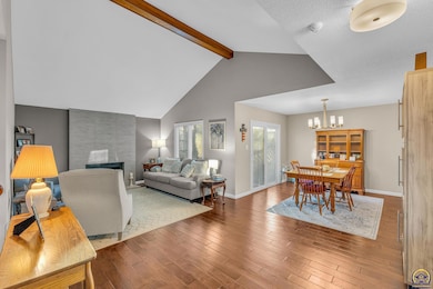 5709 SW Quail Cove Cir, Topeka, KS 66614 - photo 5