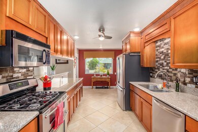 0010-10 - Dessert Forest