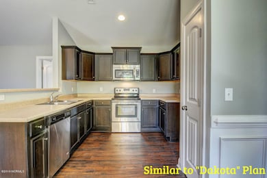 909 Linda Ln, Burgaw, NC 28425 - photo 4