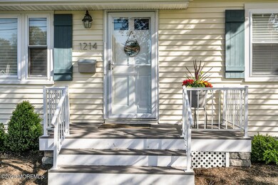 1214 Crosby Rd Spring Lake NJ-large-004-