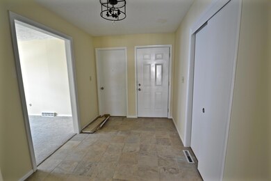 1086 Slade Ave, Columbus, OH 43235 - photo 5