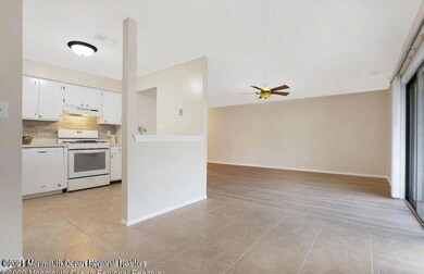 40 Bristol Ct unit 6, Freehold, NJ 07728 - photo 3