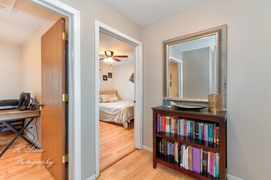 1827 Cambridge Dr, Carpentersville, IL 60110 - photo 3