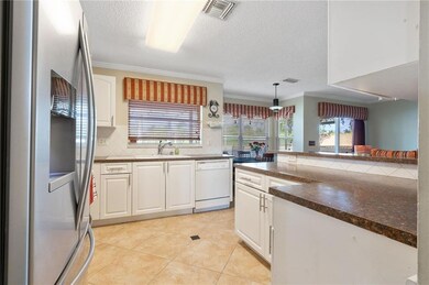 kitchen pic 1