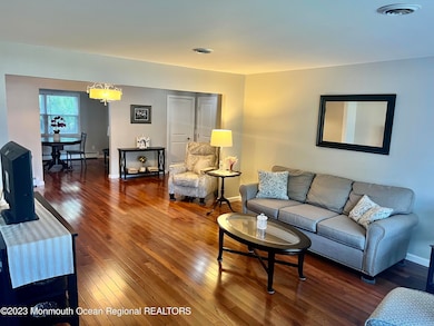 170 Castleton Dr, Toms River, NJ 08757 - photo 3