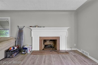 16540 Evergreen Rd, Detroit, MI 48219 - photo 5