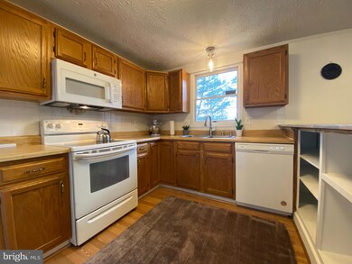 1581 Andover Ln, Frederick, MD 21702 - photo 5