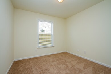 1396 Fiesta Dr, Franklin, IN 46131 - photo 4