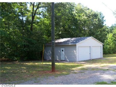 Parking Lot/Garage