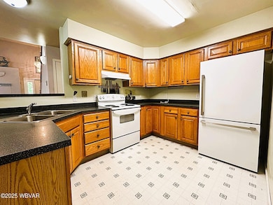 180 Laurel Run Cir, Williamsport, PA 17701 - photo 5